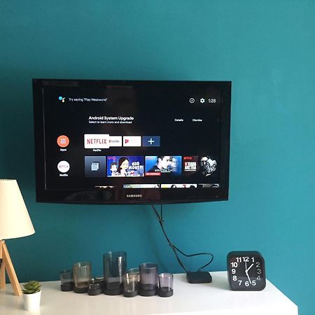 Apartamento Colourful Apt,Airport Line,6 Min Metro,300 Mbps! Atenas Exterior foto